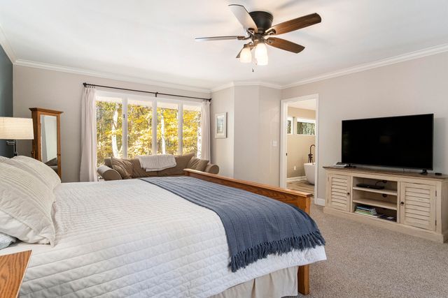 7160 River Valley Drive SE, Alto, MI 49302