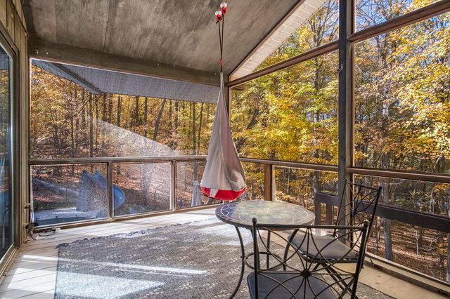 7160 River Valley Drive SE, Alto, MI 49302