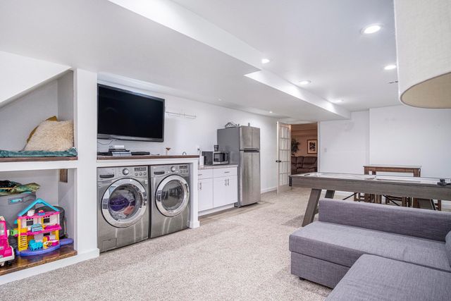 7160 River Valley Drive SE, Alto, MI 49302