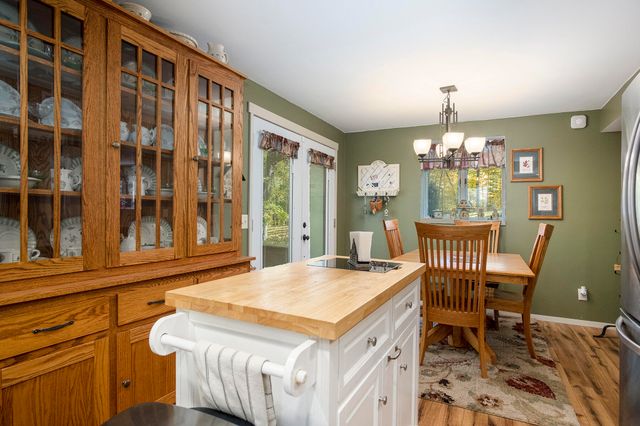 7160 River Valley Drive SE, Alto, MI 49302