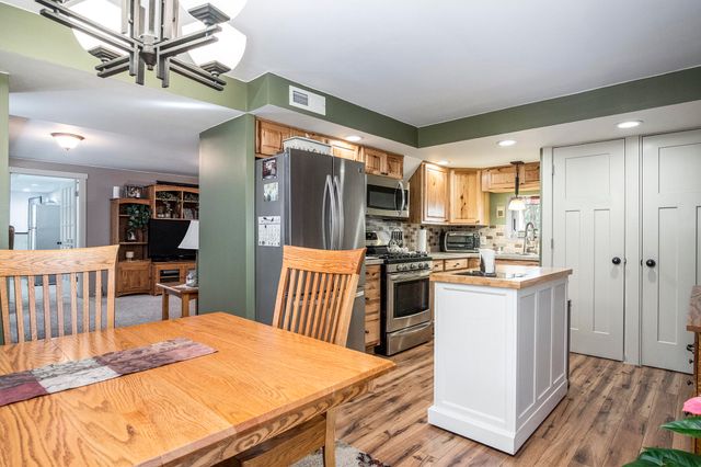 7160 River Valley Drive SE, Alto, MI 49302