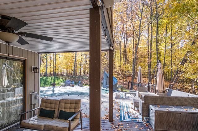 7160 River Valley Drive SE, Alto, MI 49302