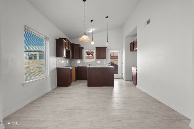 604 Cedarwood Avenue, El Paso, TX 79928