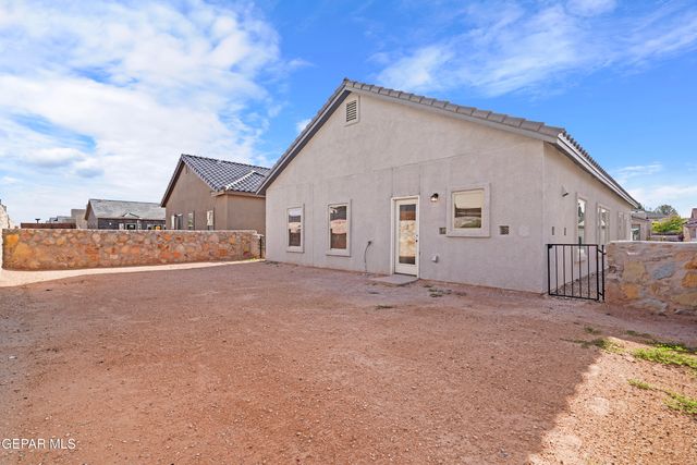 604 Cedarwood Avenue, El Paso, TX 79928