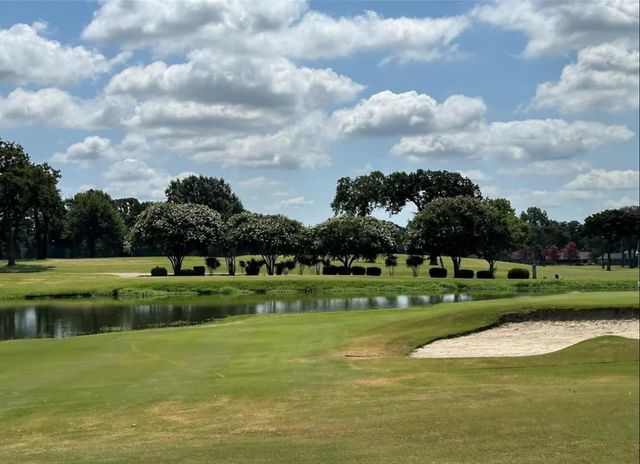 1582 Shoreline Drive, Mabank, TX 75143