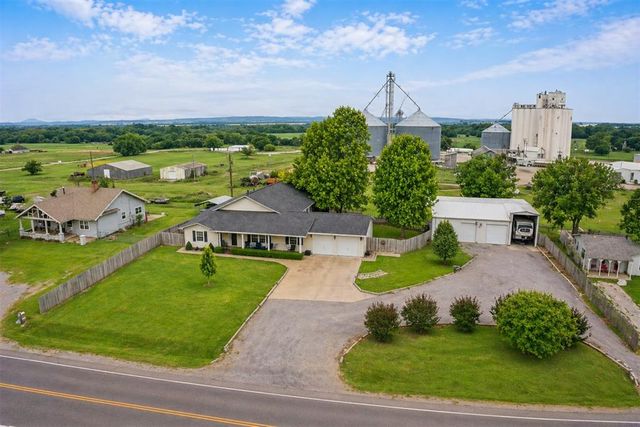 401 S Coblake Street, Apache, OK 73006