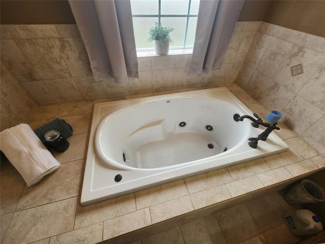 401 S Coblake Street, Apache, OK 73006