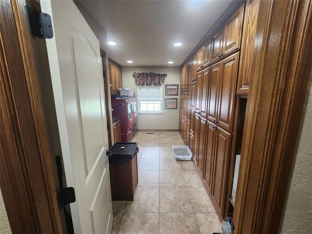 401 S Coblake Street, Apache, OK 73006