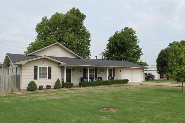 401 S Coblake Street, Apache, OK 73006