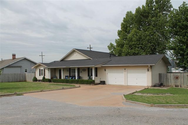 401 S Coblake Street, Apache, OK 73006