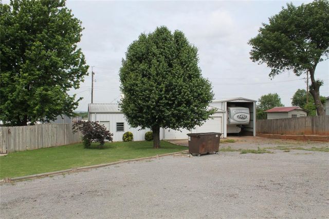 401 S Coblake Street, Apache, OK 73006