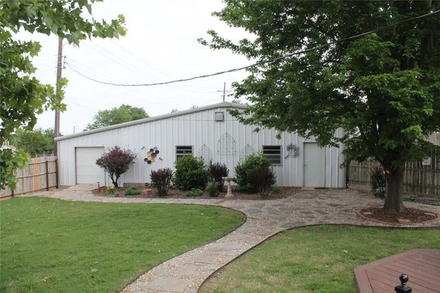 401 S Coblake Street, Apache, OK 73006