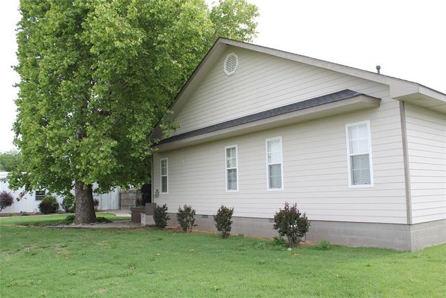401 S Coblake Street, Apache, OK 73006