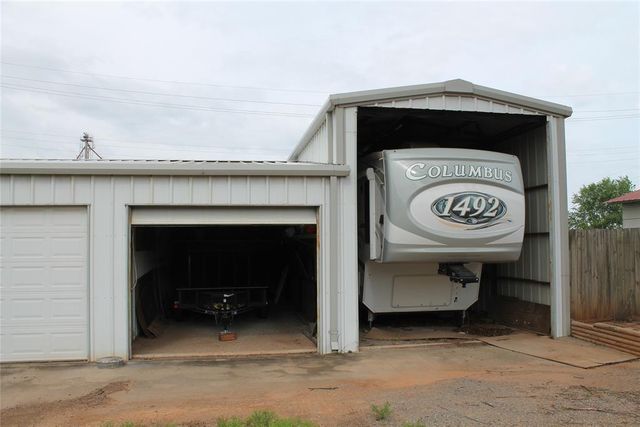 401 S Coblake Street, Apache, OK 73006