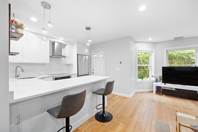 336 Adams Street 6-1, Boston, MA 02122
