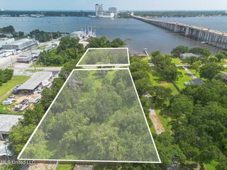 117 Bay Shore Drive, D'iberville, MS 39540