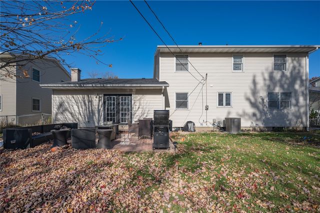 2765 26th Avenue, Marion, IA 52302