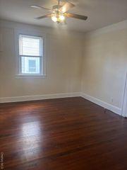 15 Miller Street 15B Upper, Glen Cove, NY 11542