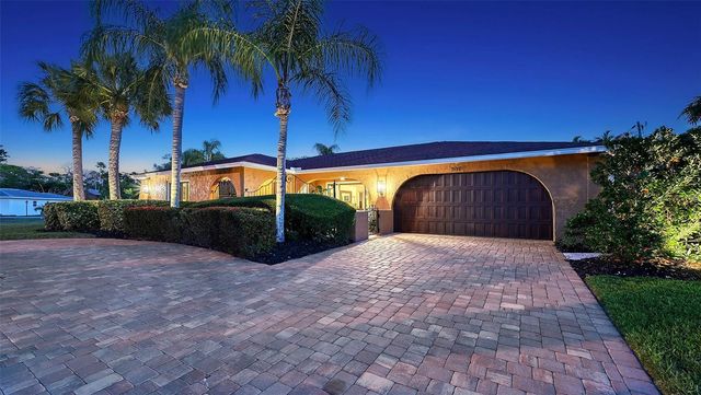 7137 WESTMORELAND DRIVE, Sarasota, FL 34243