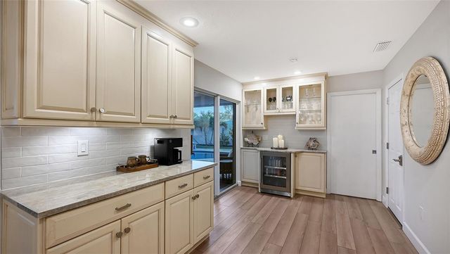 7137 WESTMORELAND DRIVE, Sarasota, FL 34243