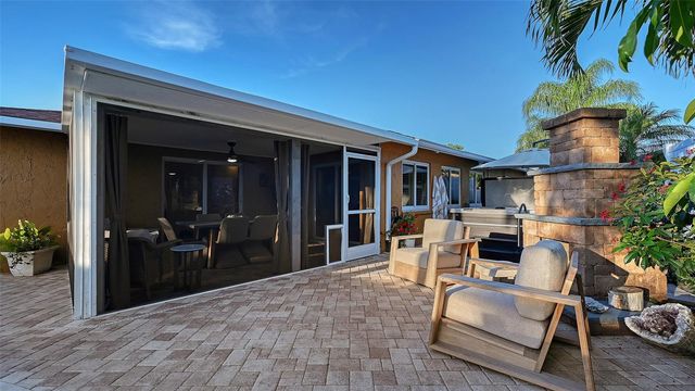 7137 WESTMORELAND DRIVE, Sarasota, FL 34243