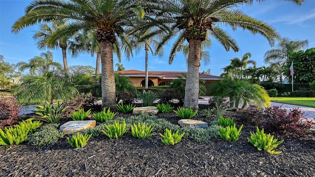 7137 WESTMORELAND DRIVE, Sarasota, FL 34243