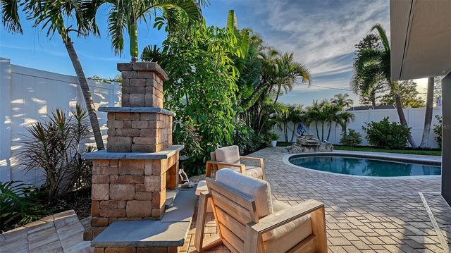 7137 WESTMORELAND DRIVE, Sarasota, FL 34243