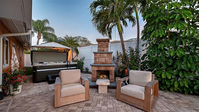 7137 WESTMORELAND DRIVE, Sarasota, FL 34243