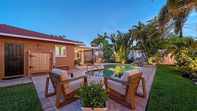 7137 WESTMORELAND DRIVE, Sarasota, FL 34243