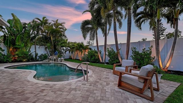 7137 WESTMORELAND DRIVE, Sarasota, FL 34243