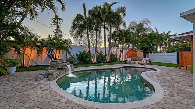 7137 WESTMORELAND DRIVE, Sarasota, FL 34243