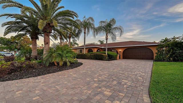 7137 WESTMORELAND DRIVE, Sarasota, FL 34243