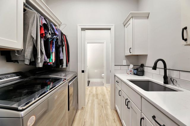 3971 E 63rd St S, Derby, KS 67037