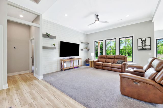 3971 E 63rd St S, Derby, KS 67037