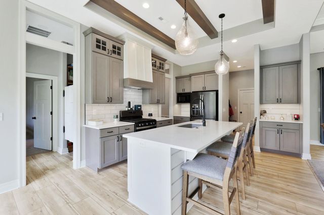 3971 E 63rd St S, Derby, KS 67037