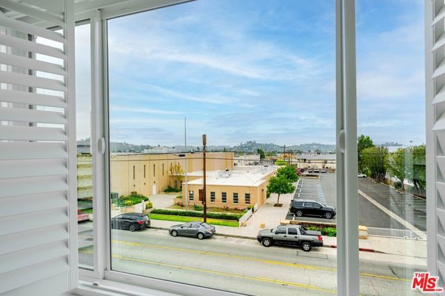 1121 E Wilson Avenue 12, Glendale, CA 91206