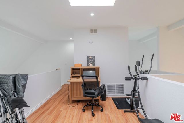 1121 E Wilson Avenue 12, Glendale, CA 91206