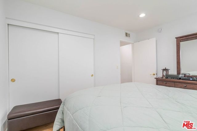 1121 E Wilson Avenue 12, Glendale, CA 91206