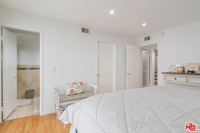 1121 E Wilson Avenue 12, Glendale, CA 91206