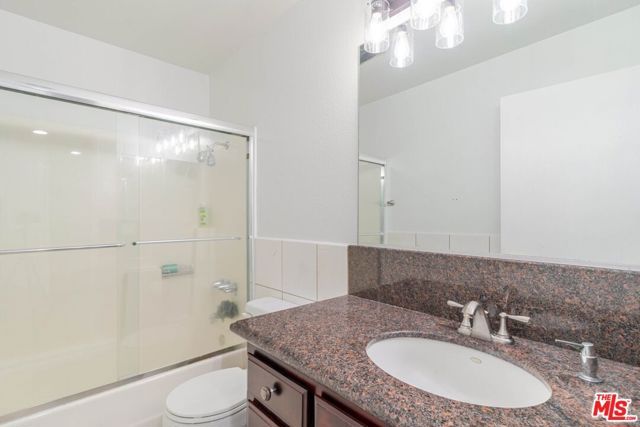 1121 E Wilson Avenue 12, Glendale, CA 91206