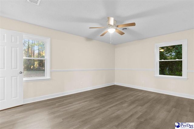 37 York St, Florence, SC 29506