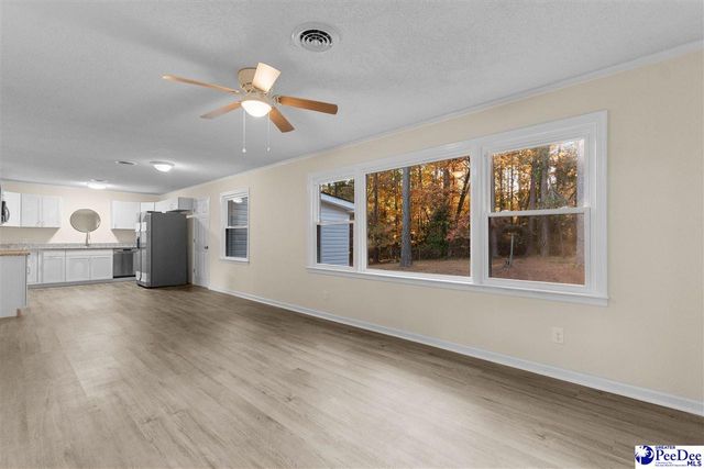 37 York St, Florence, SC 29506