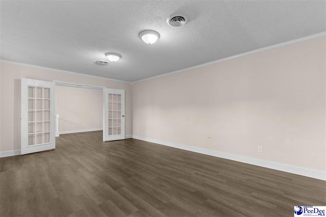 37 York St, Florence, SC 29506