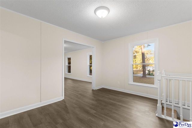 37 York St, Florence, SC 29506