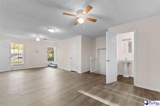 37 York St, Florence, SC 29506