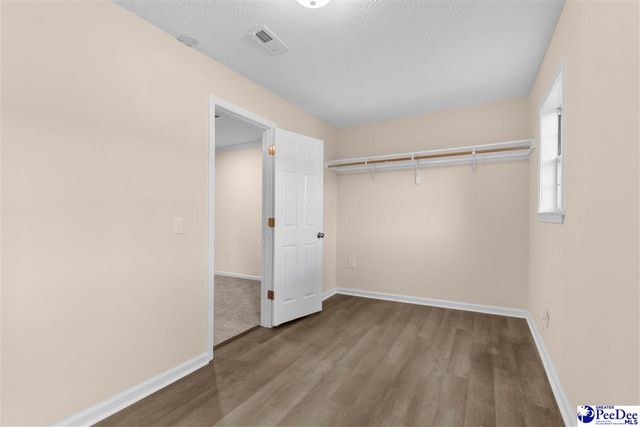 37 York St, Florence, SC 29506