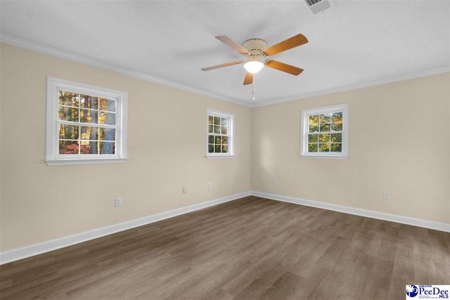 37 York St, Florence, SC 29506