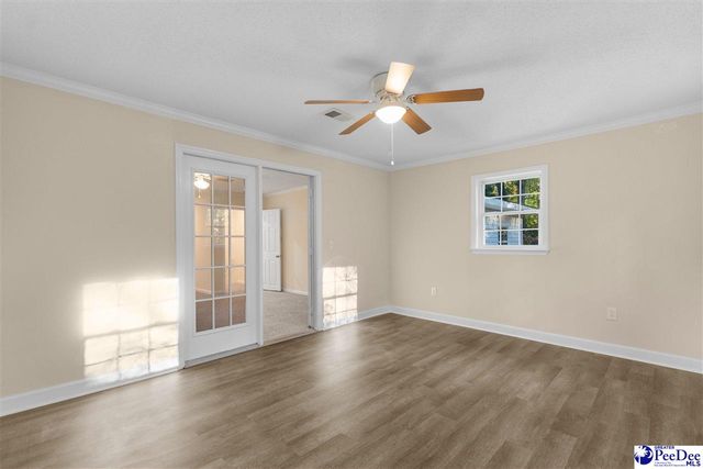 37 York St, Florence, SC 29506