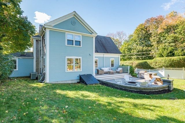 380 Beechwood St, Cohasset, MA 02025