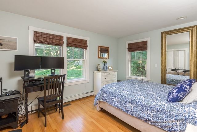 380 Beechwood St, Cohasset, MA 02025